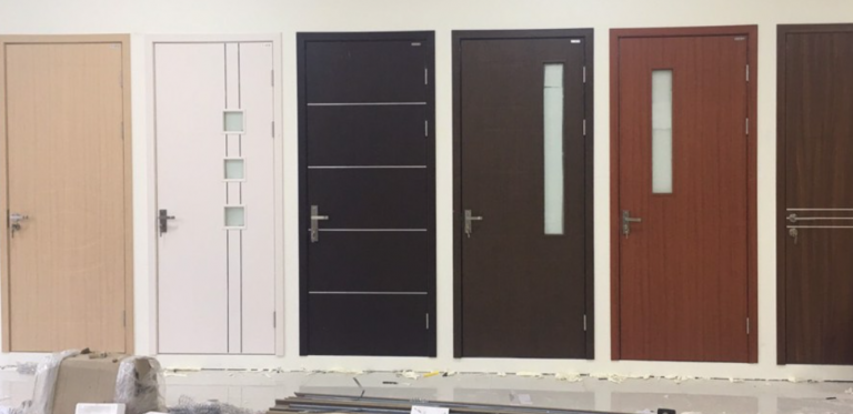 天然木門和木塑復(fù)合門：哪個(gè)是最佳選擇？